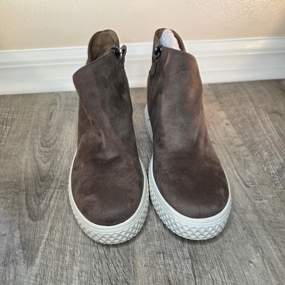 Aerosoles Faux Suede Women's Booties New - Picture 4 of 7